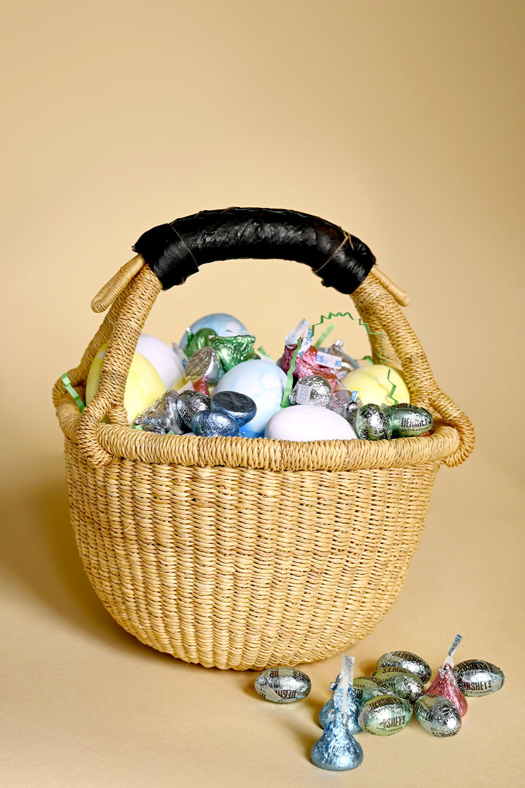 Natural Baby Bolga Basket with Leather Handle